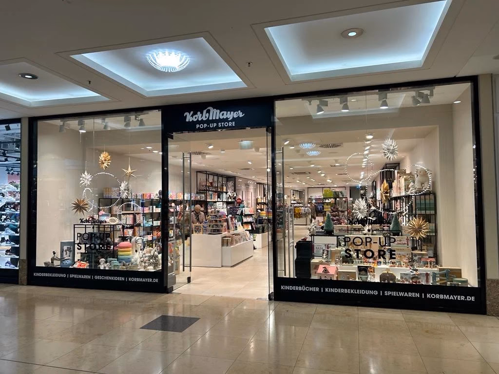 Wie viele Läden hat Breuningerland?