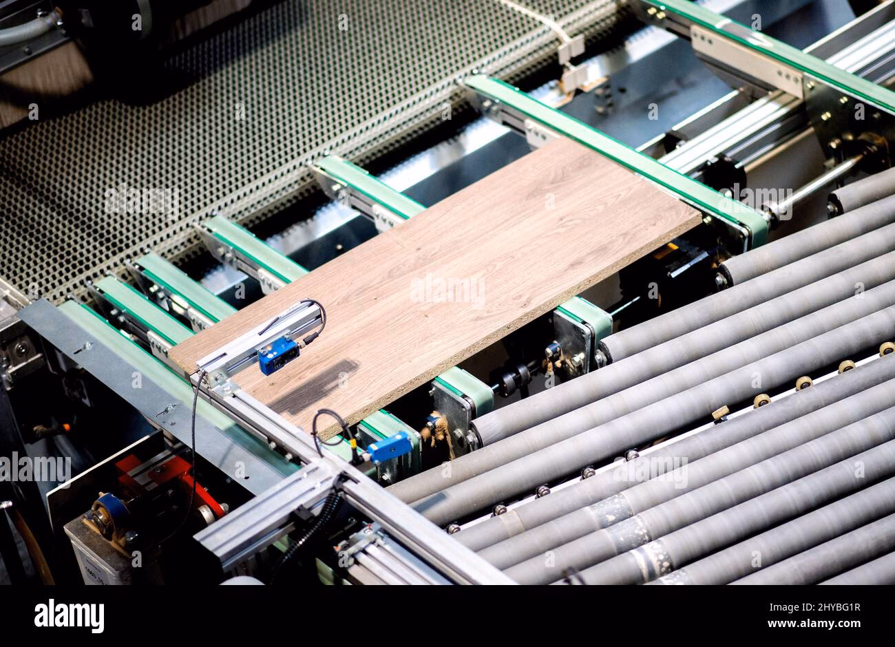 Wer ist der Ansprechpartner bei fm Büromöbel?