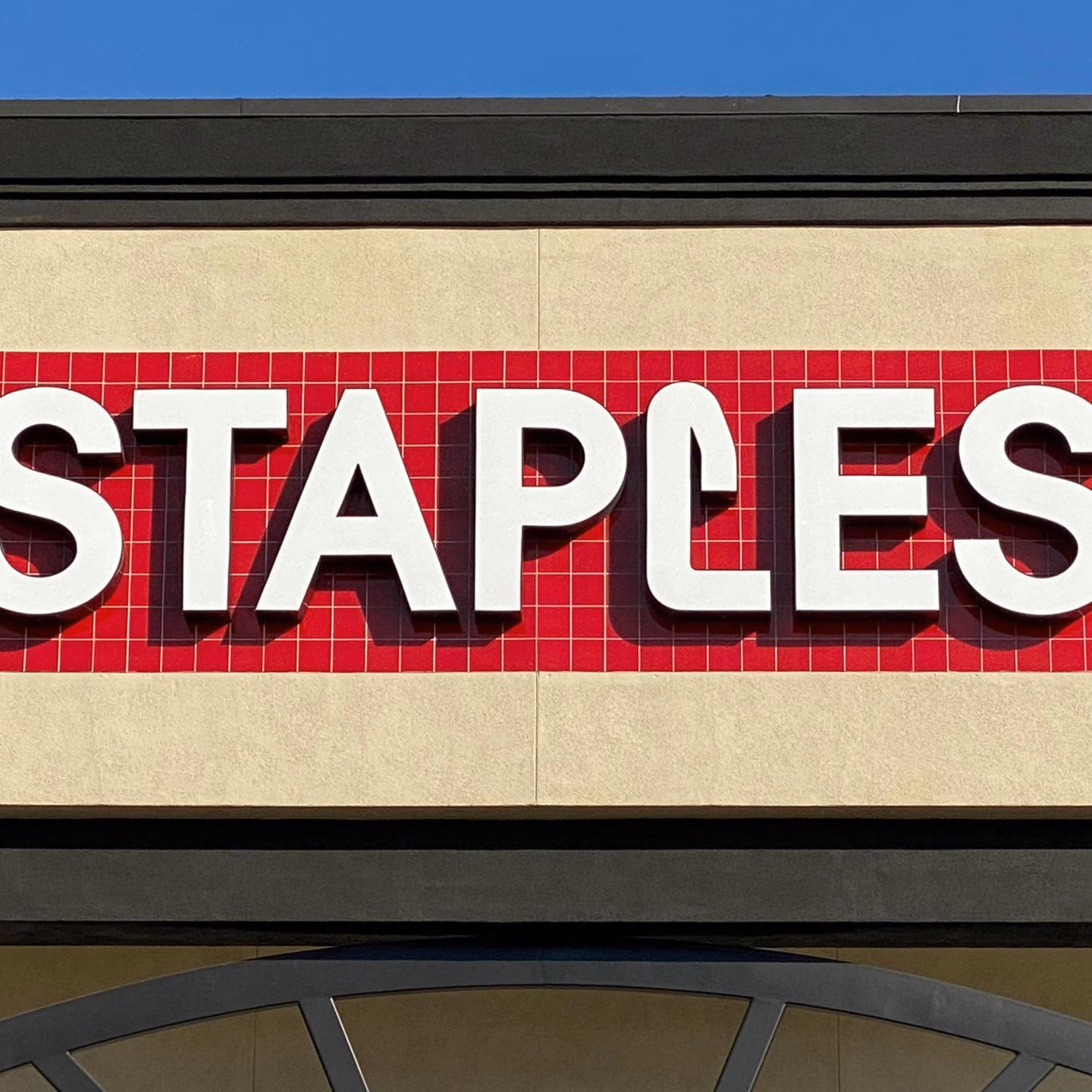 Welche Alternativen gibt es zu Staples für Bürobedarf?
