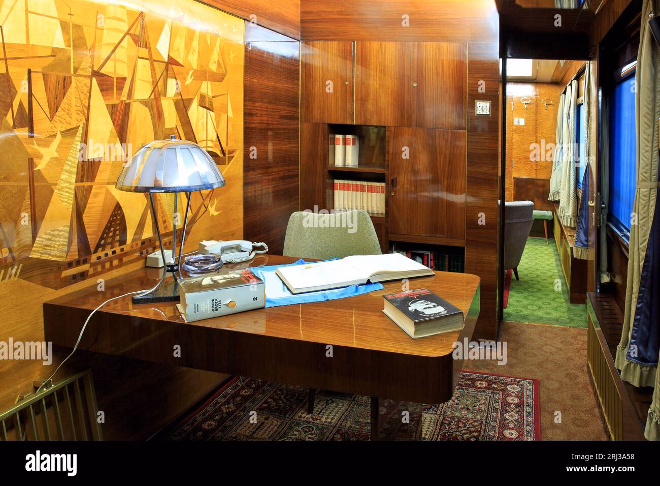 Wie hieß Tito früher?