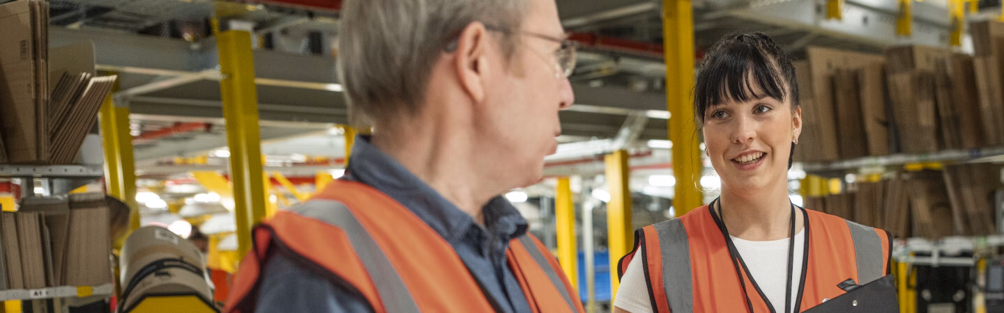 Was verdient man bei Amazon im Büro?