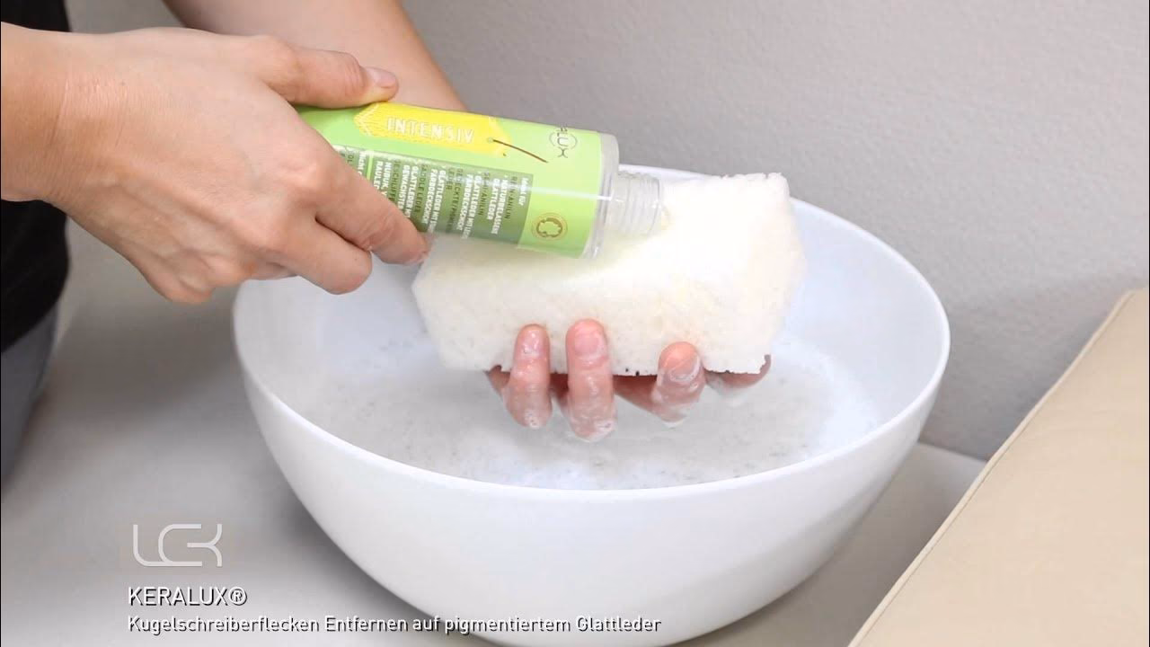 Lassen sich Flecken aus Kunstleder entfernen?