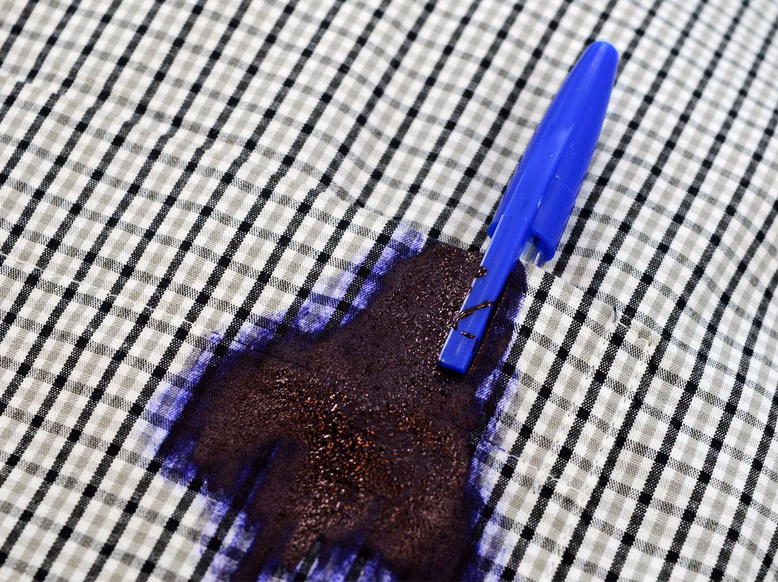 Kann man mit Gallseife Kugelschreiber entfernen?