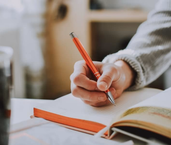 Ist der beschuhte Fuß ein gefährliches Werkzeug?