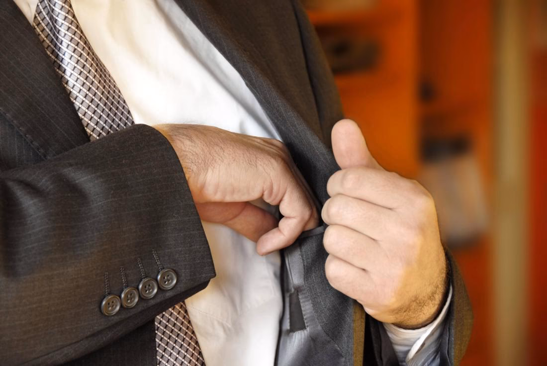 Ist eine fristlose Kündigung bei Diebstahl ohne Abmahnung erlaubt?