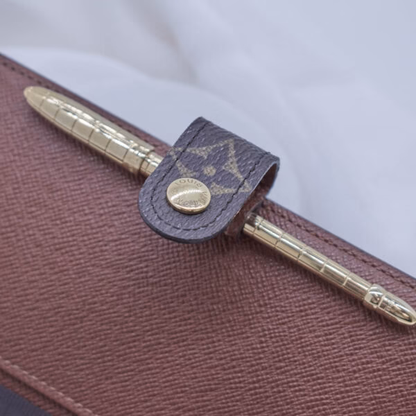 Stellt LV Stifte her?