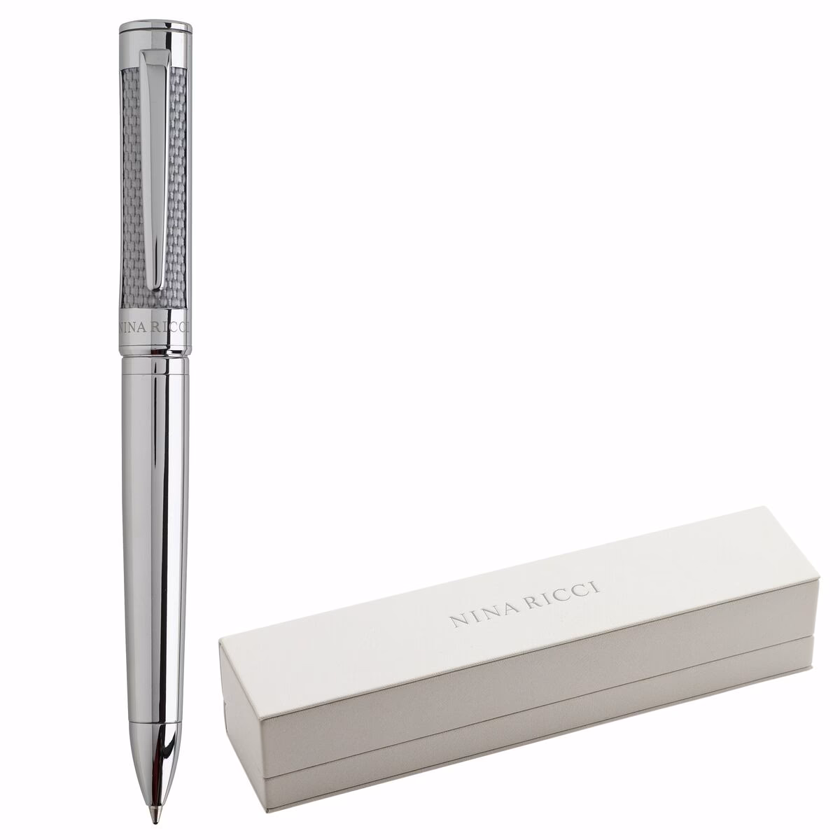 Ist Nina Ricci Französin oder Italienerin?