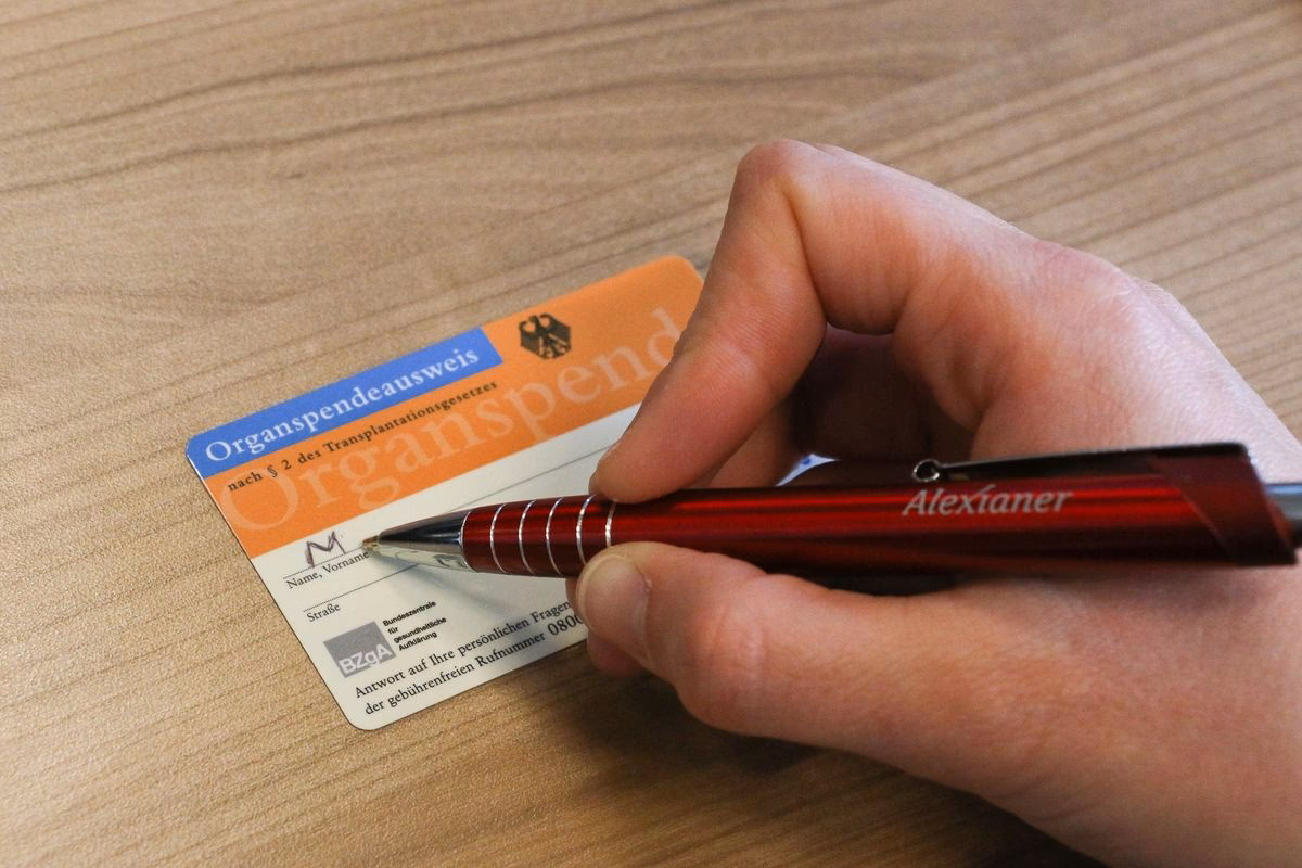 Wie alt darf ein Organspender höchstens sein?