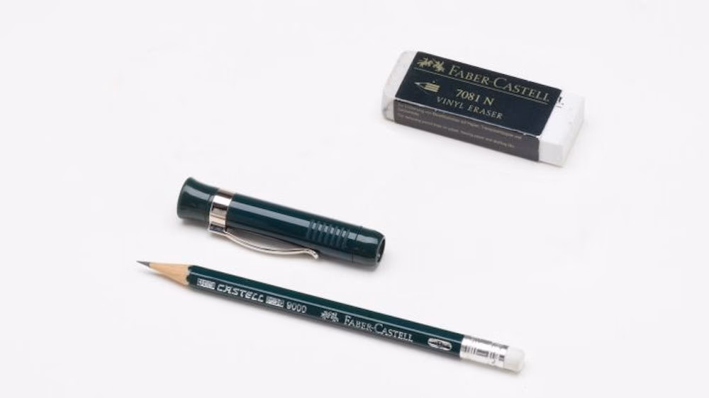 Wie viel verdient der Papst pro Monat?