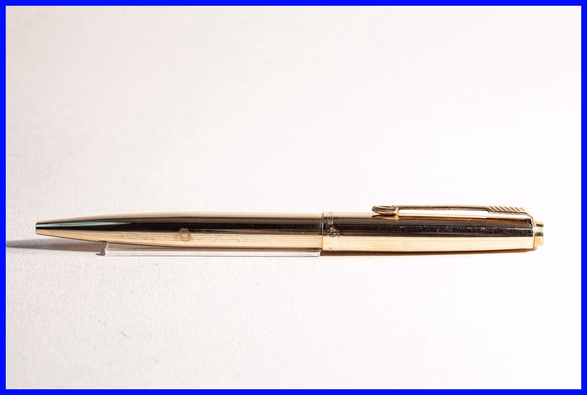 Hat der Parker 45 eine Goldfeder?
