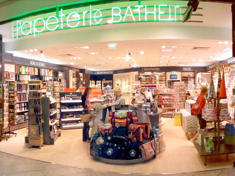 Welche U-Bahn fährt zum PEP München?