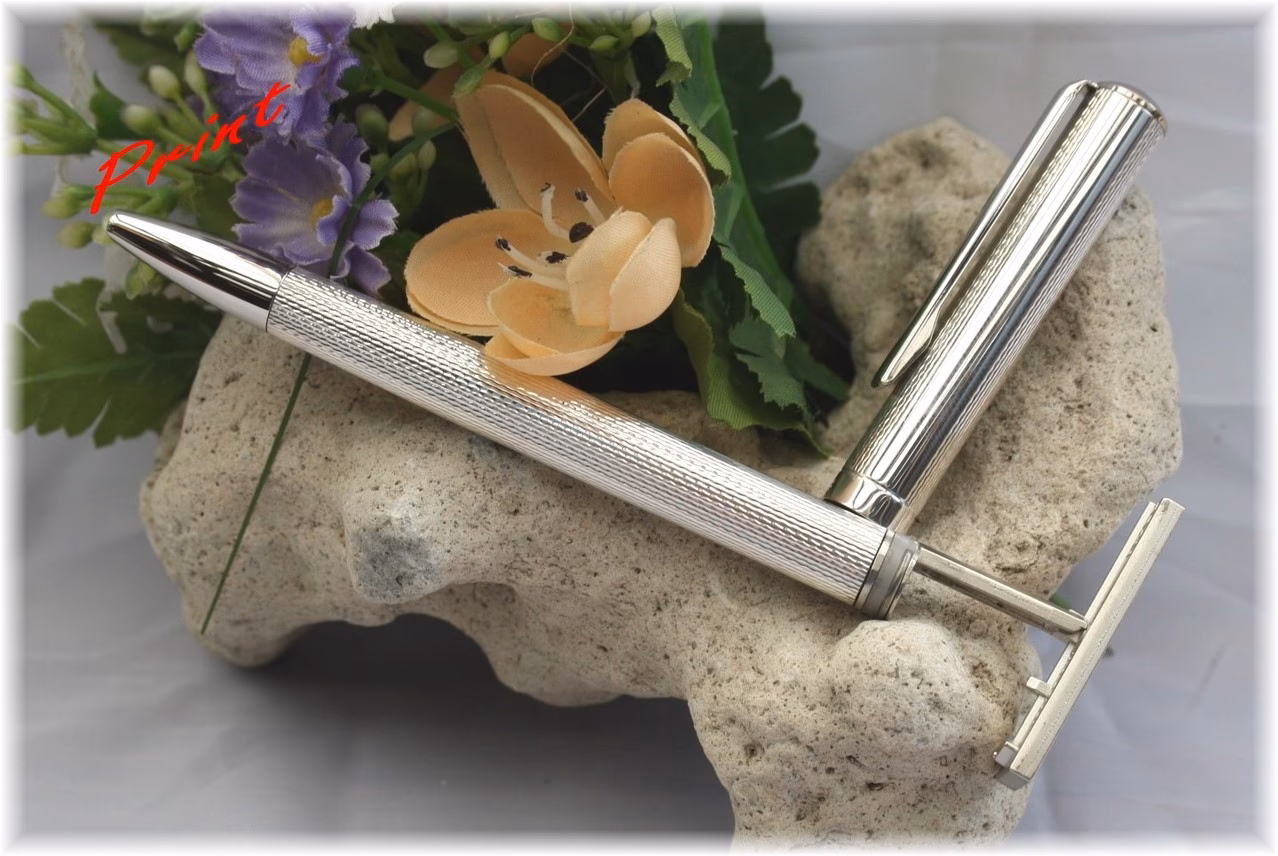 Ist es sicher Silber mit Aluminiumfolie und Backpulver zu reinigen?