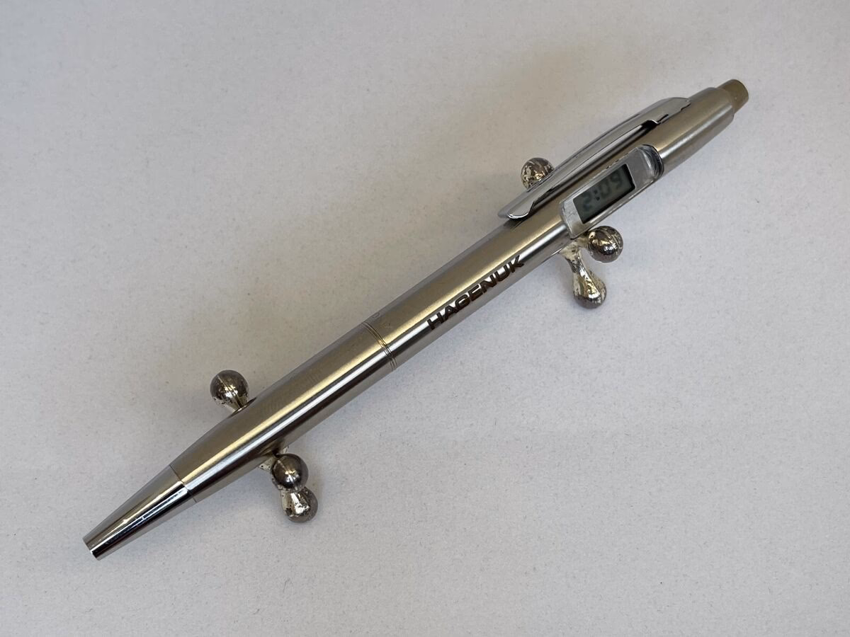 Wie erkennt man eine Quarzuhr?