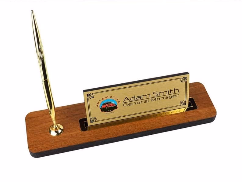 Was ist der Unterschied zwischen einem Namensschild und einem Namensschild?