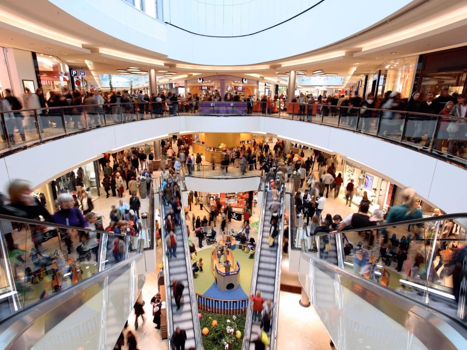 Wann öffnen die Geschäfte in der Ernst-August-Galerie Hannover?