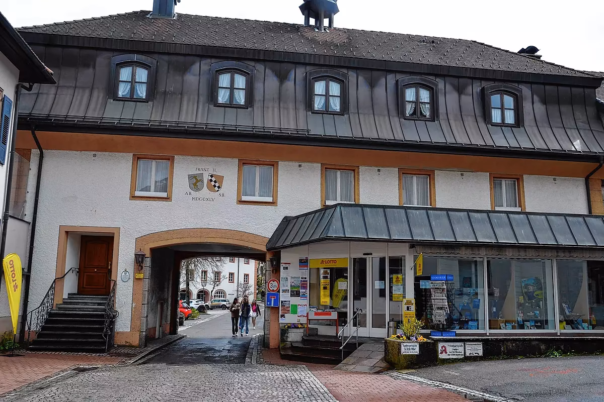 Wie alt ist der Dom von St. Blasien?