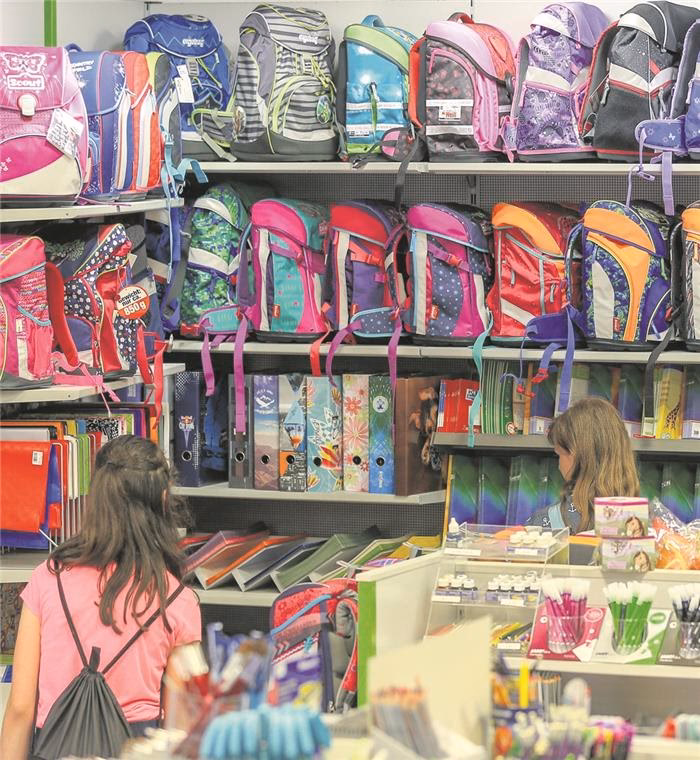 Wie viele Einwohner hat Weissach im Tal?