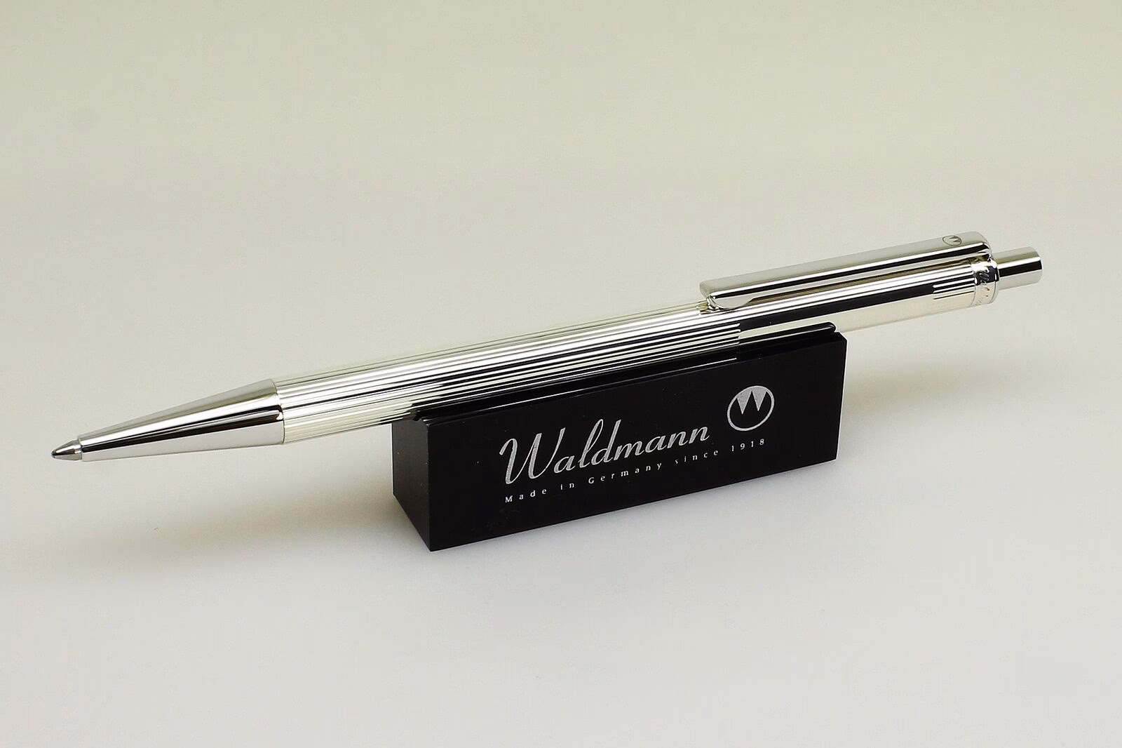 Welche Patronen passen in Waldmann Füller?